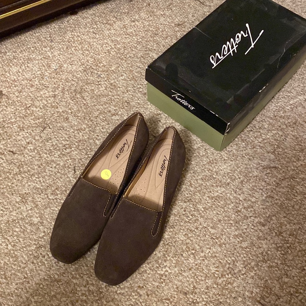 Trotters Shoes new Size 10